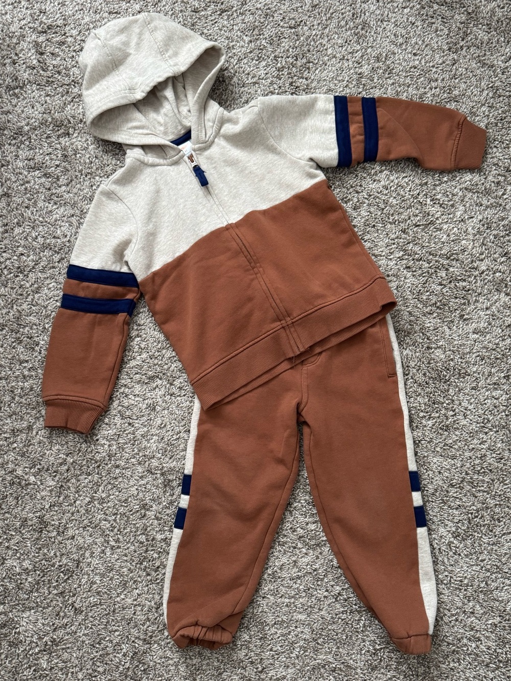 Gymboree matching sweatsuit, 4T